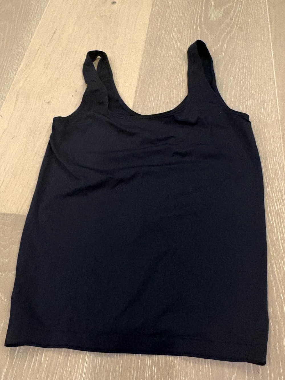 ALO Yoga Black Scoop Neck Tank